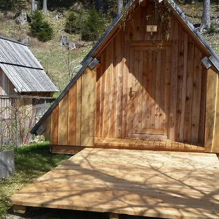 Luxury tent Glamping Apartma Oaza Miru