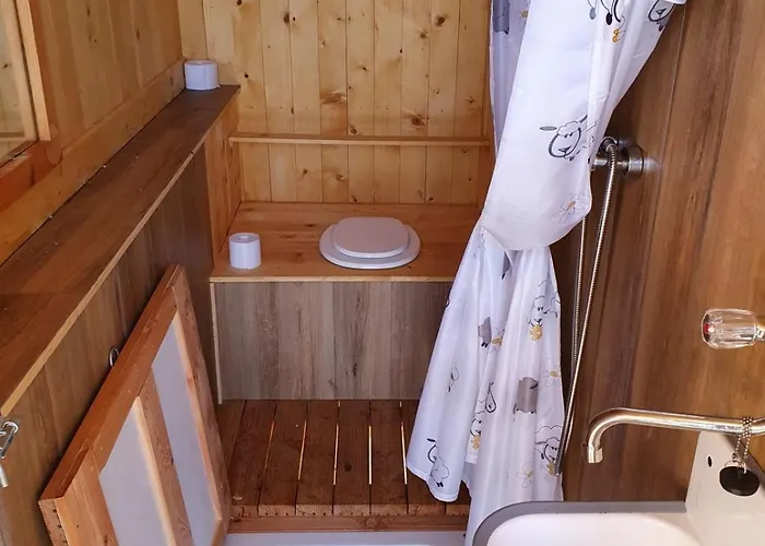 Glamping Apartma Oaza Miru *